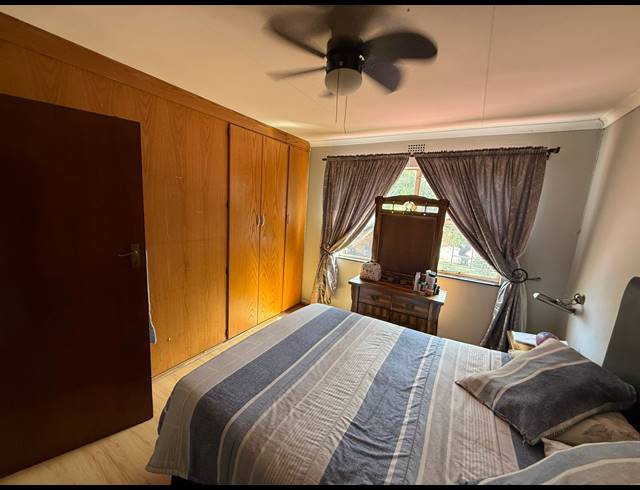 3 BEDROOM TOWNHOUSE FOR SALE IN VANDERBIJLPARK CE 3